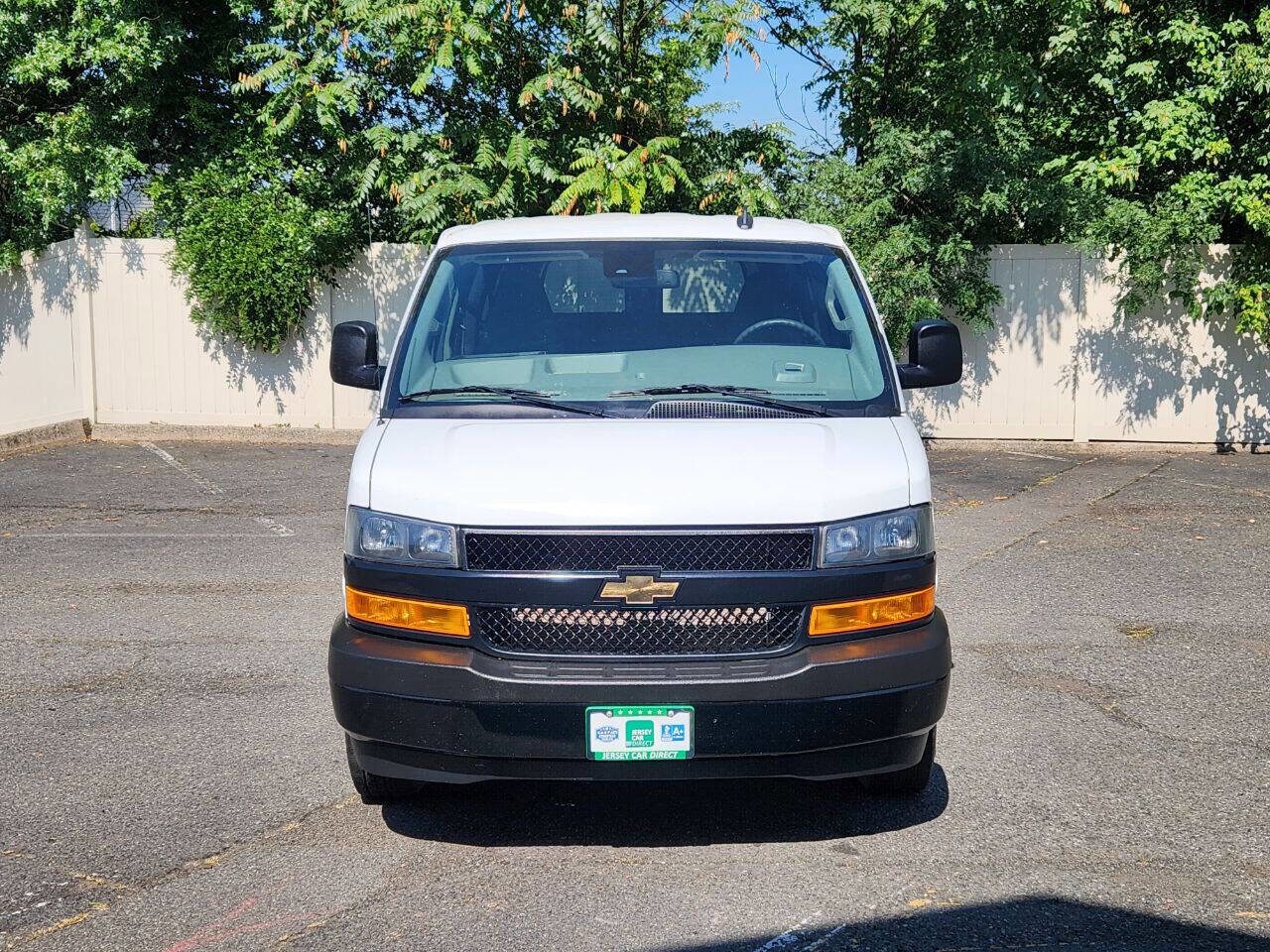 2024 Chevrolet Express Cargo 2500 LS photo 2