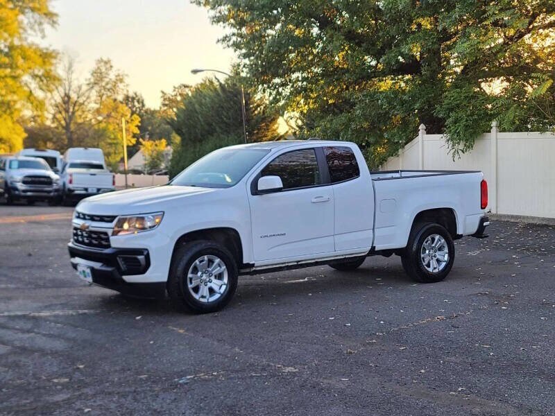 2022 Chevrolet Colorado LT photo 3