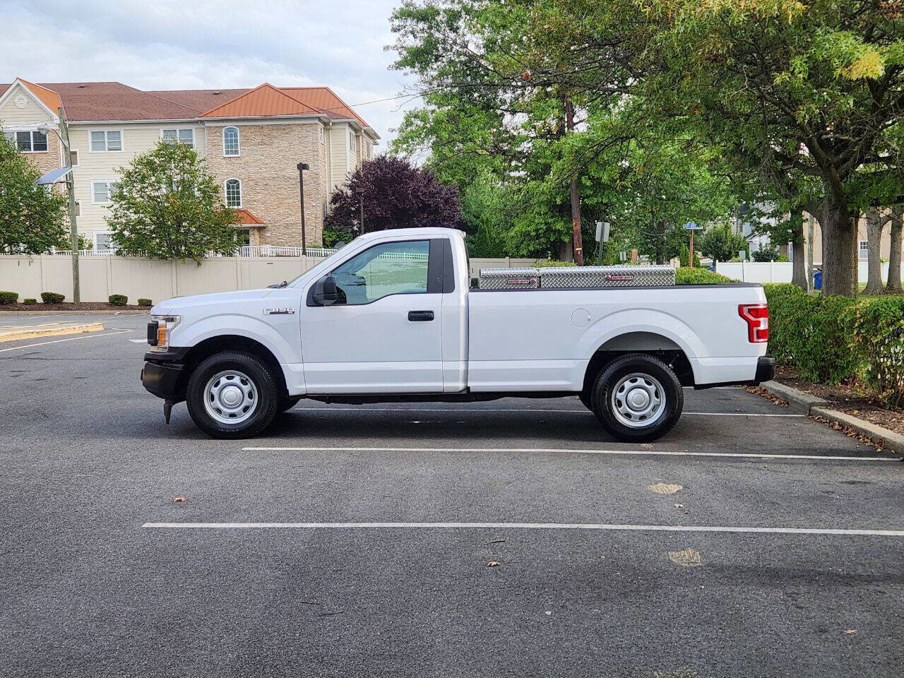 2020 Ford F-150 XL photo 3