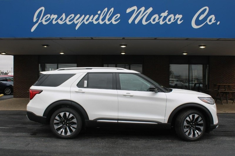 2026 Ford Explorer Platinum's photo