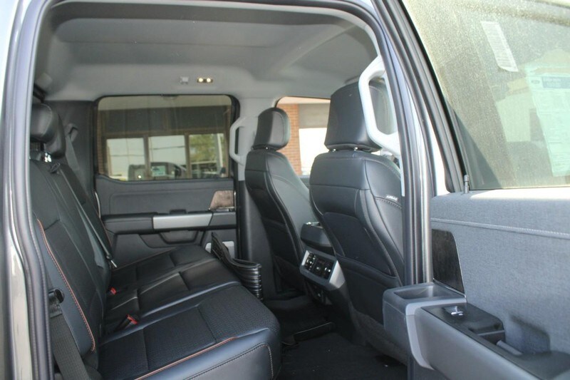 2025 Ford F-250 Lariat photo 4