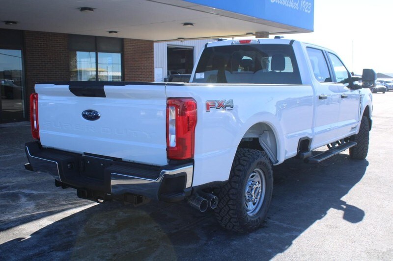 2025 Ford F-250 photo 3