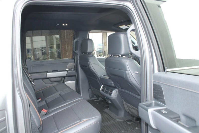 2025 Ford F-150 Lariat photo 4