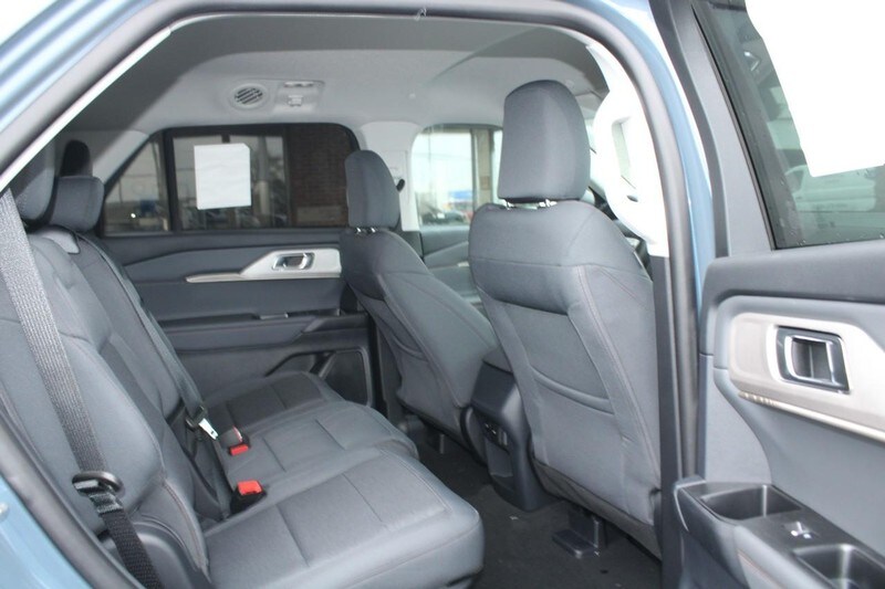 2026 Ford Explorer photo 3