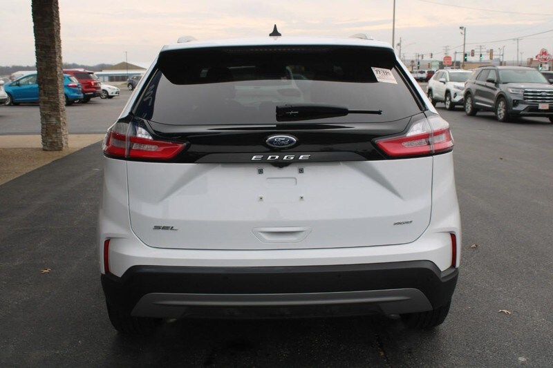 2024 Ford Edge SEL photo 4