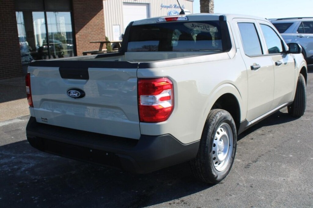New 2025 Ford Maverick XL TRUCK