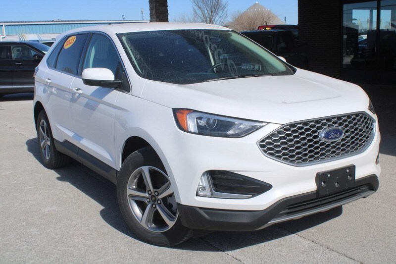 2023 Ford Edge SEL photo 2