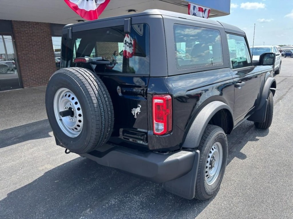 New 2026 Ford Bronco Base SUV