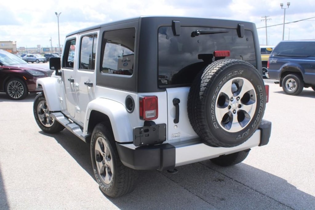Used 2018 Jeep Wrangler JK Unlimited Sahara SUV