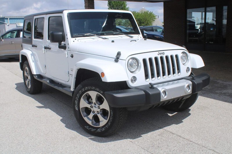 2018 Jeep Wrangler Unlimited Sahara photo 2