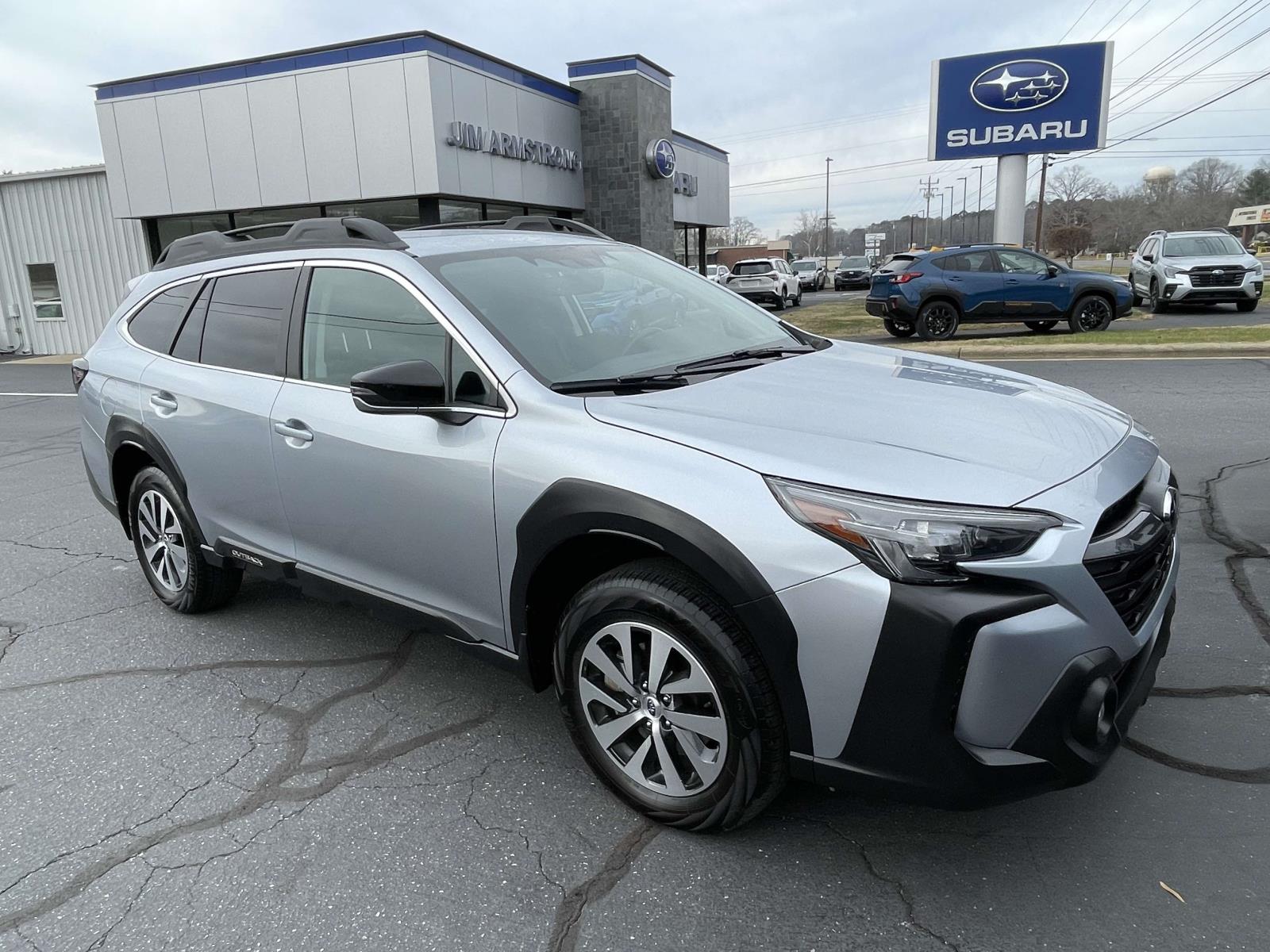 2024 Subaru Outback Premium's photo