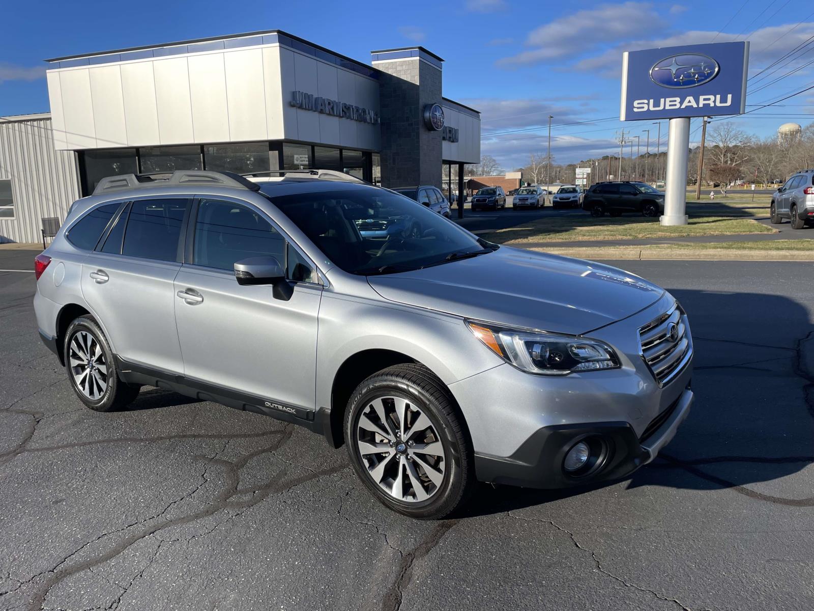 2017 Subaru Outback Limited's photo