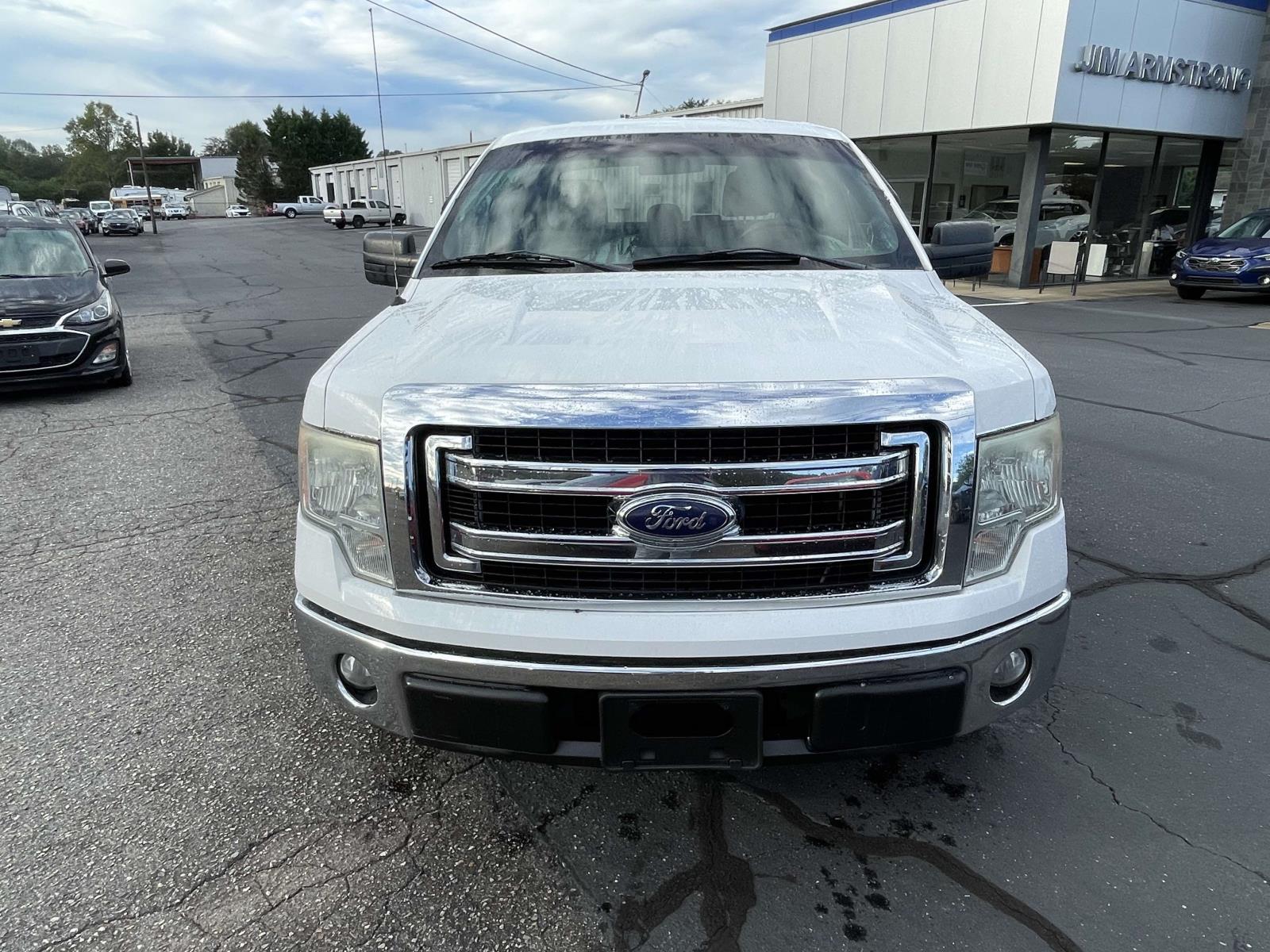 2014 Ford F-150 XLT photo 2