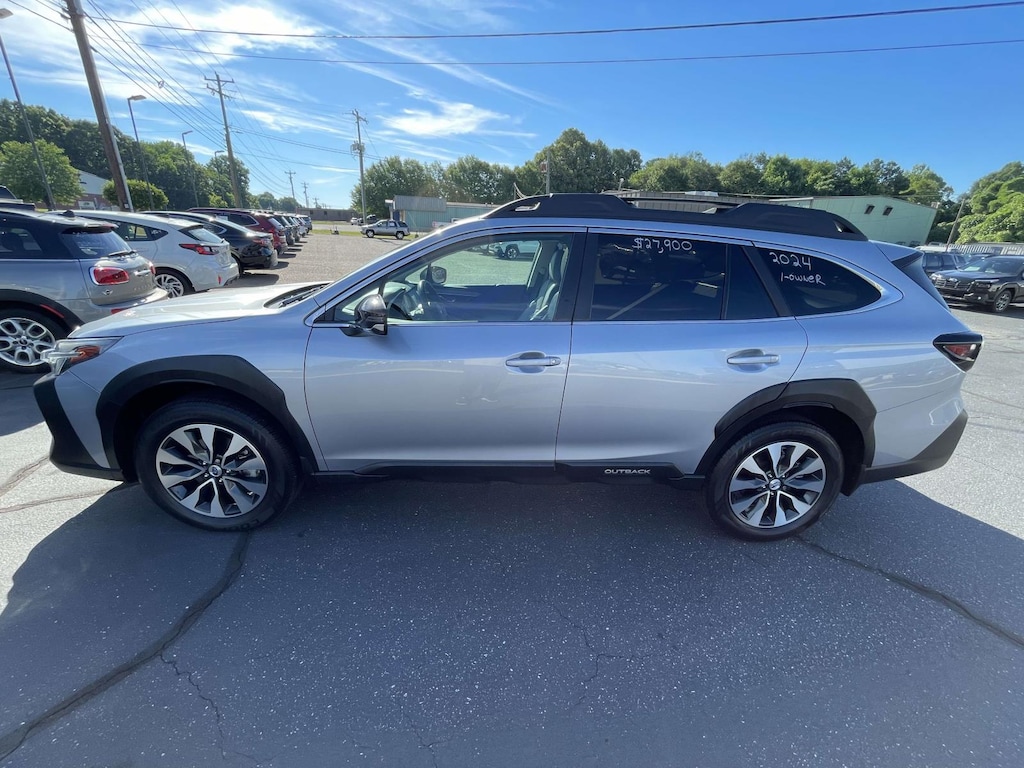Used 2024 Subaru Outback Limited AWD Sport Utility