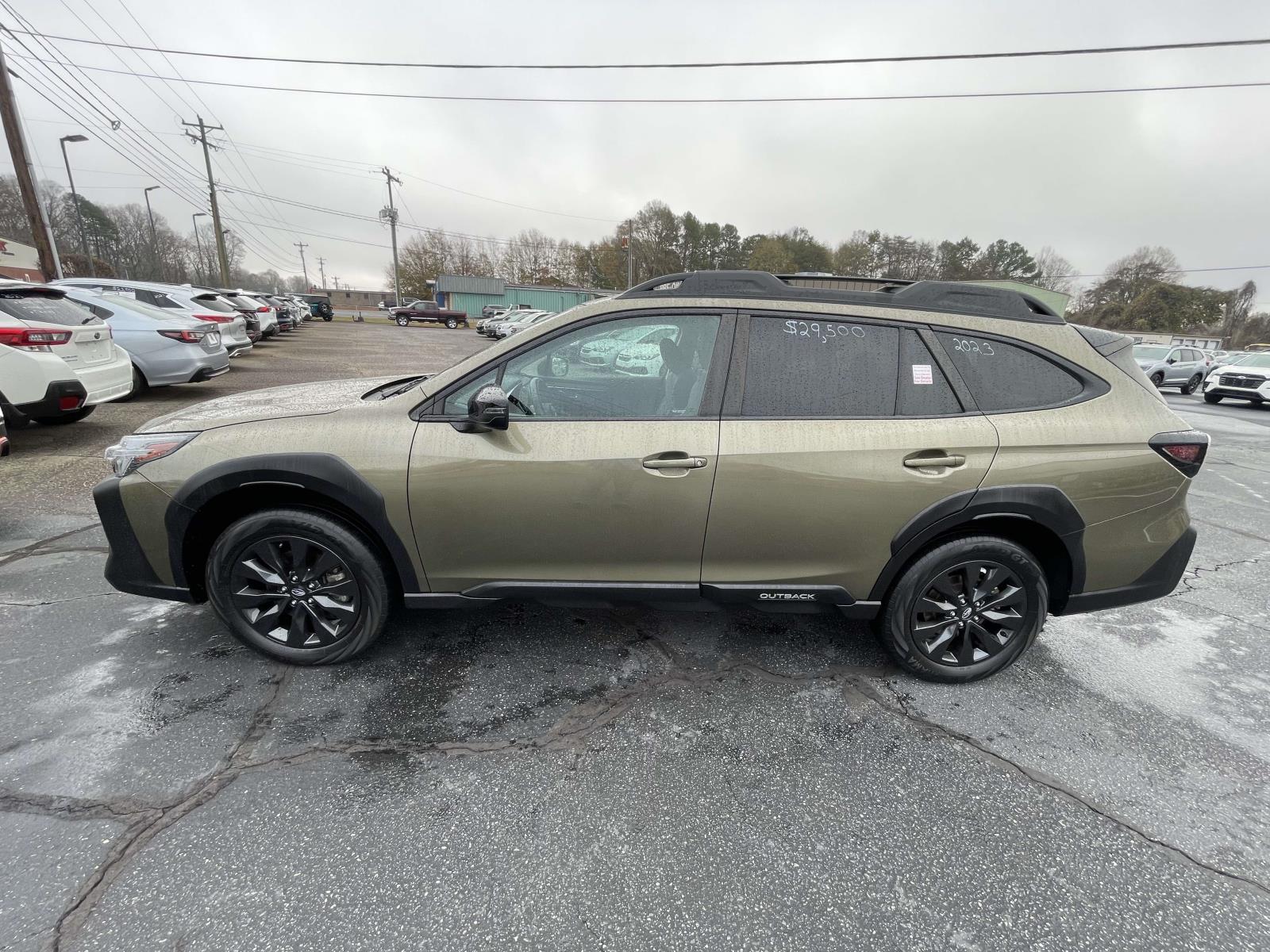 2023 Subaru Outback Onyx Edition photo 4