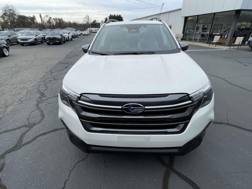 Used 2025 Subaru Forester Premium AWD Sport Utility
