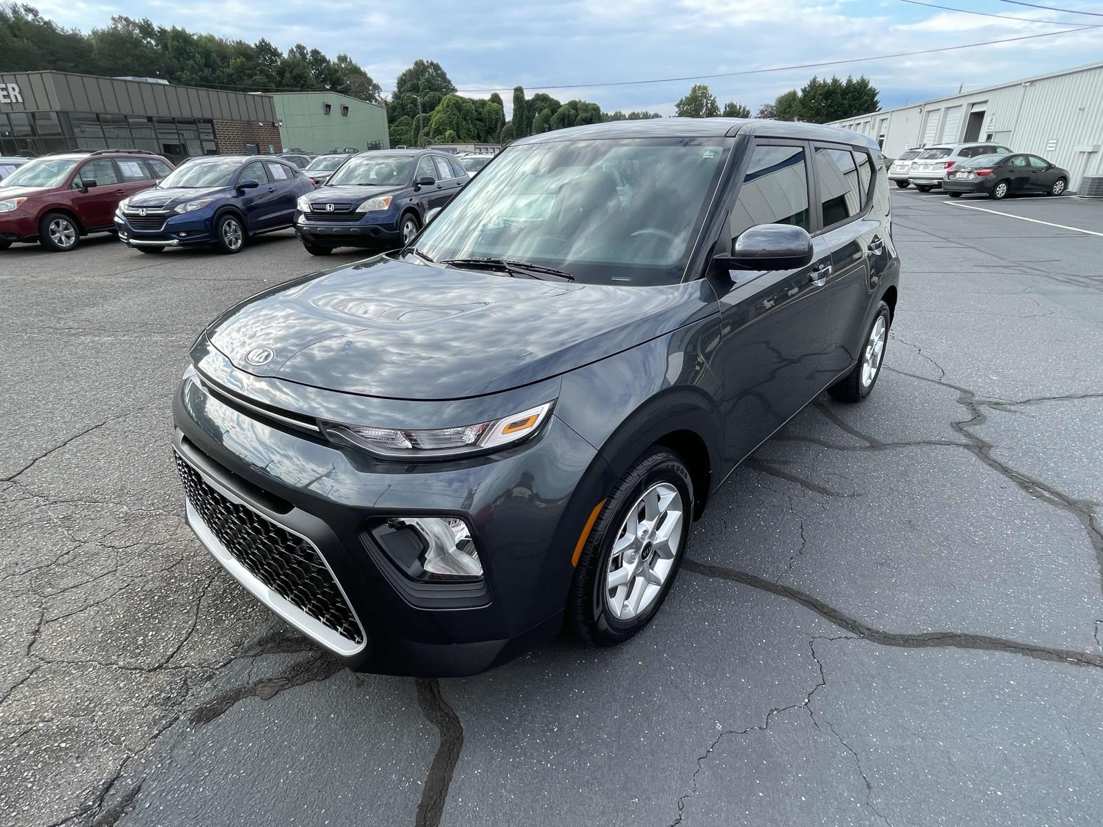 2021 Kia Soul S photo 2