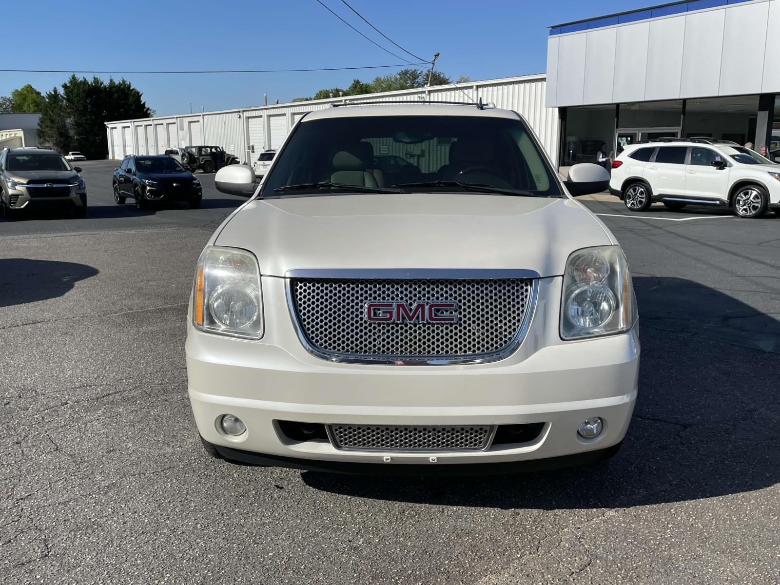 Used 2011 GMC Yukon Denali with VIN 1GKS2EEF9BR266634 for sale in Hickory, NC