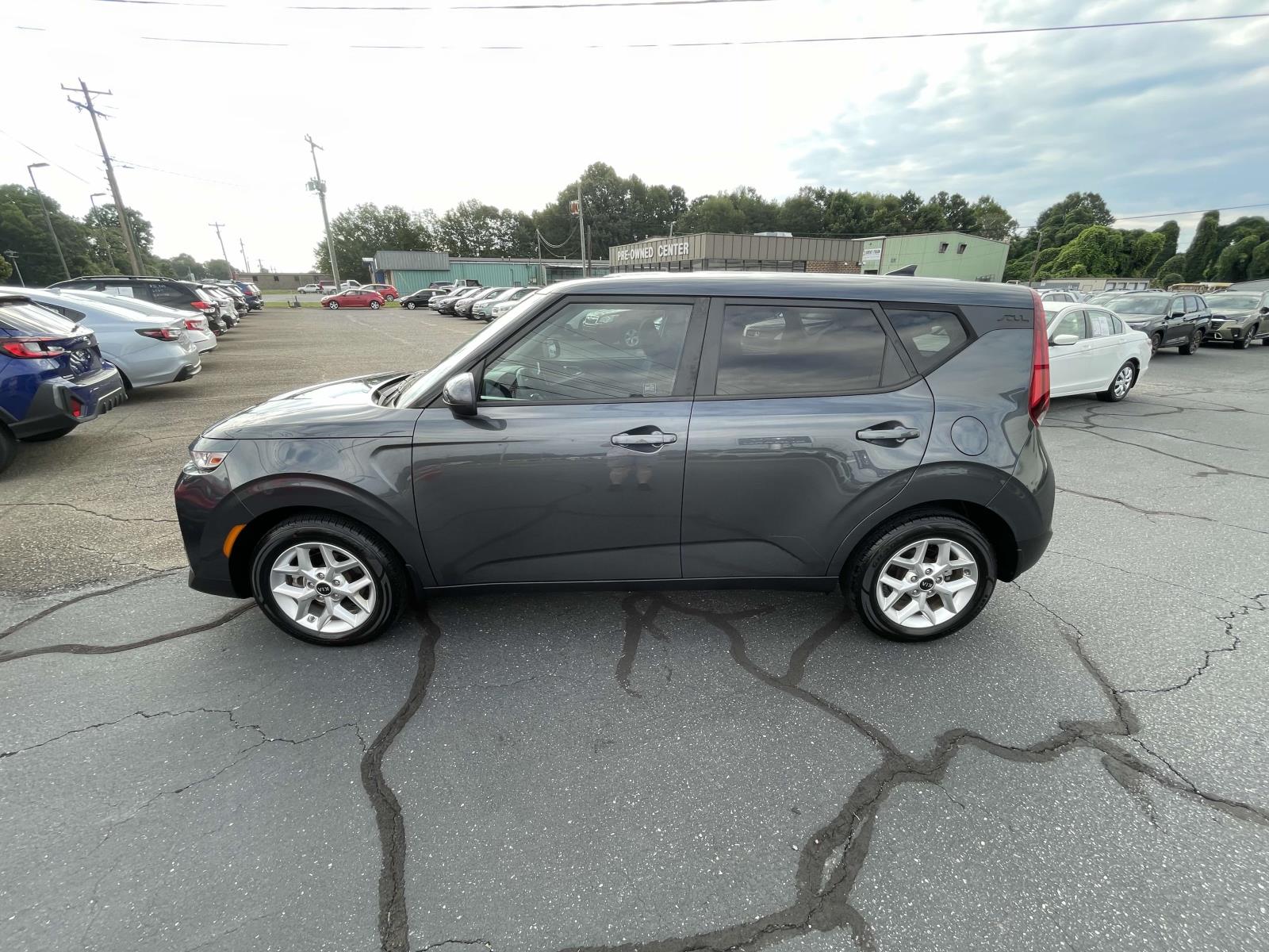 2021 Kia Soul S photo 3
