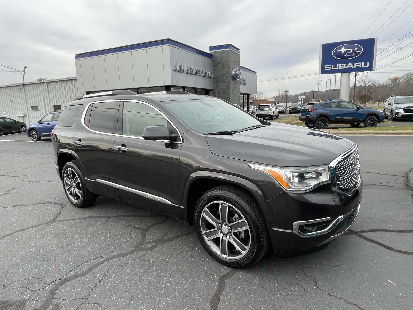 2019 GMC Acadia Denali's photo
