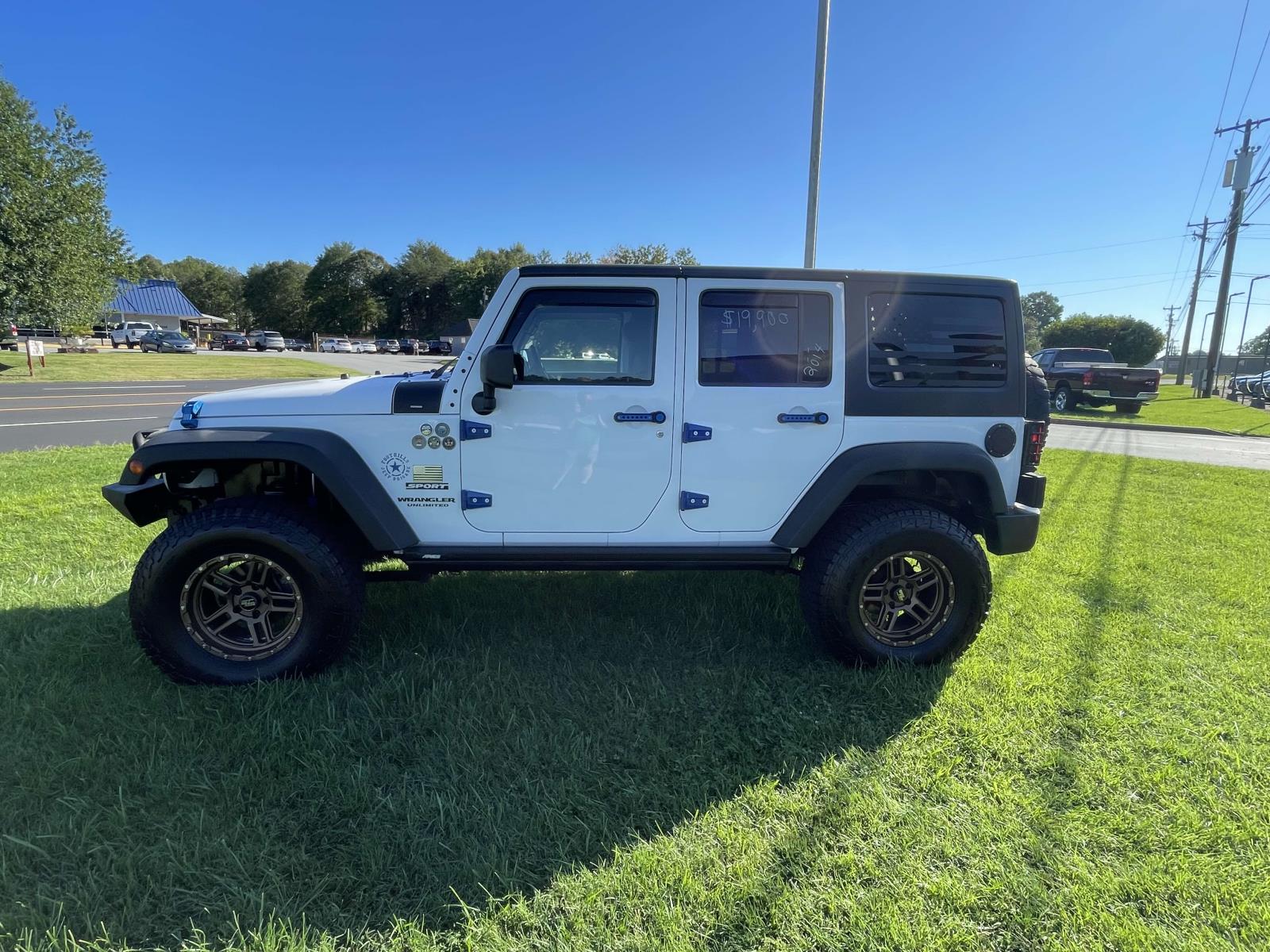 2014 Jeep Wrangler Unlimited Sport photo 4