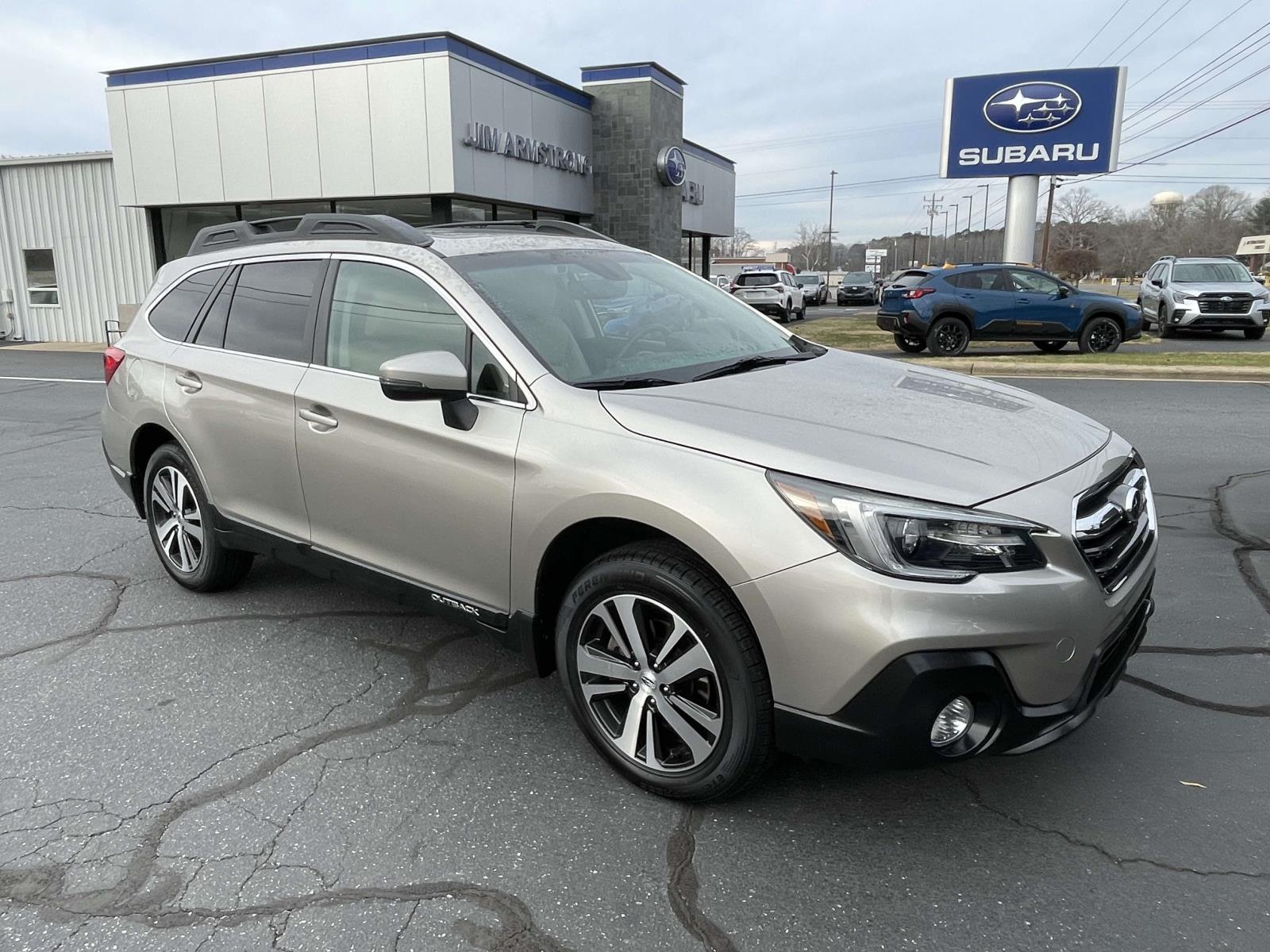 2019 Subaru Outback Limited's photo