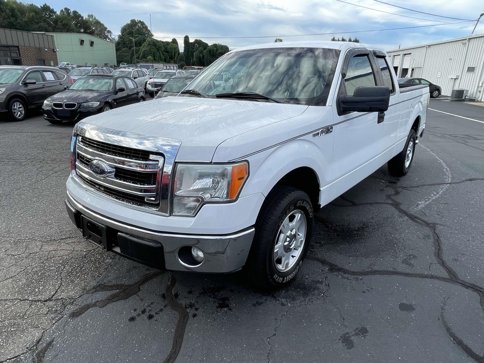 2014 Ford F-150 XLT photo 3