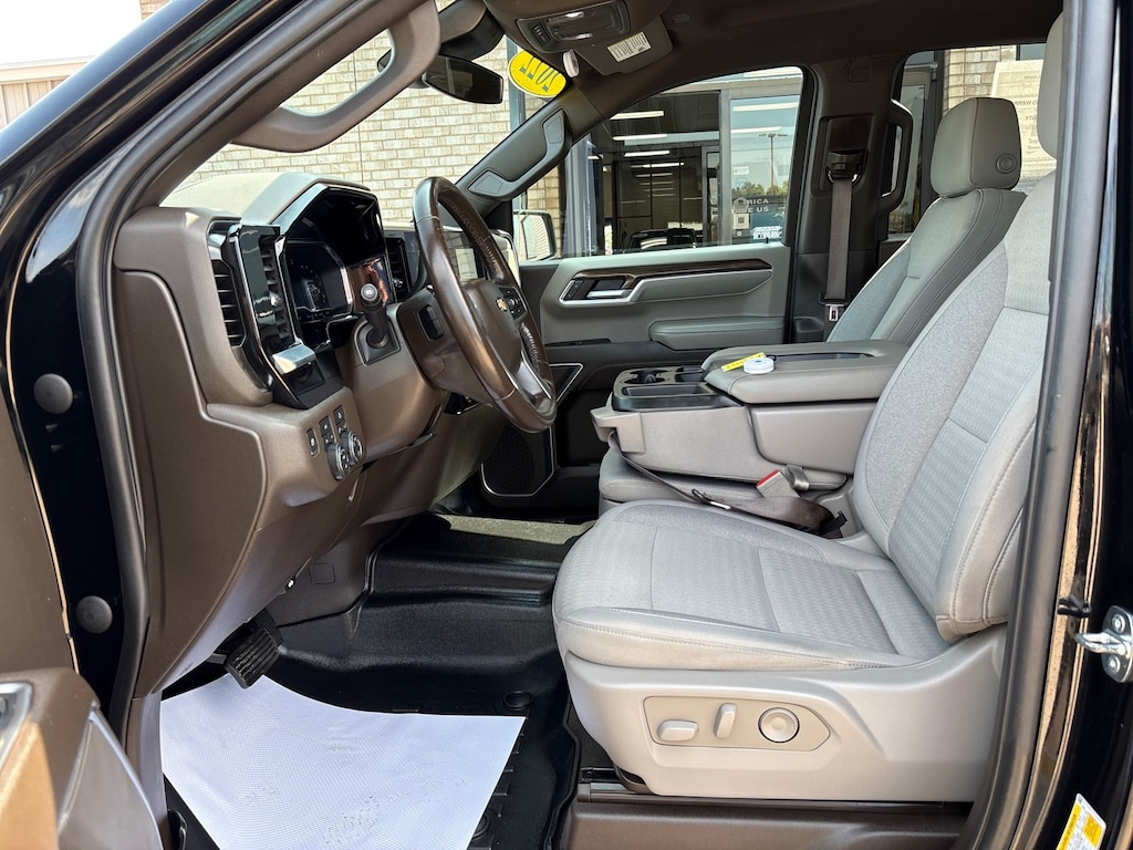 Used 2022 Chevrolet Silverado 1500 LT Pickup Truck