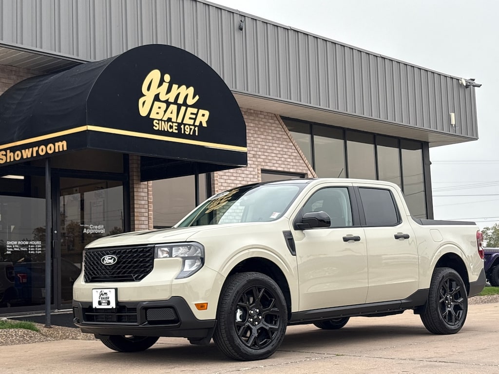 New 2025 Ford Maverick XLT Pickup Truck