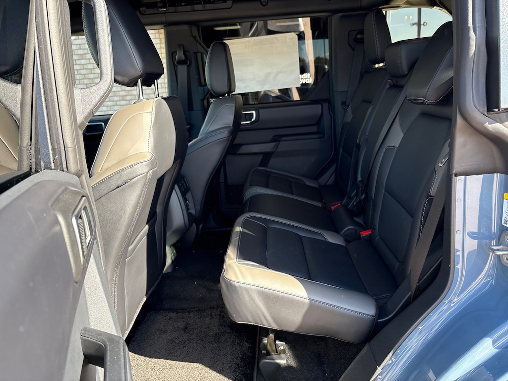 New 2025 Ford Bronco Outer Banks SUV