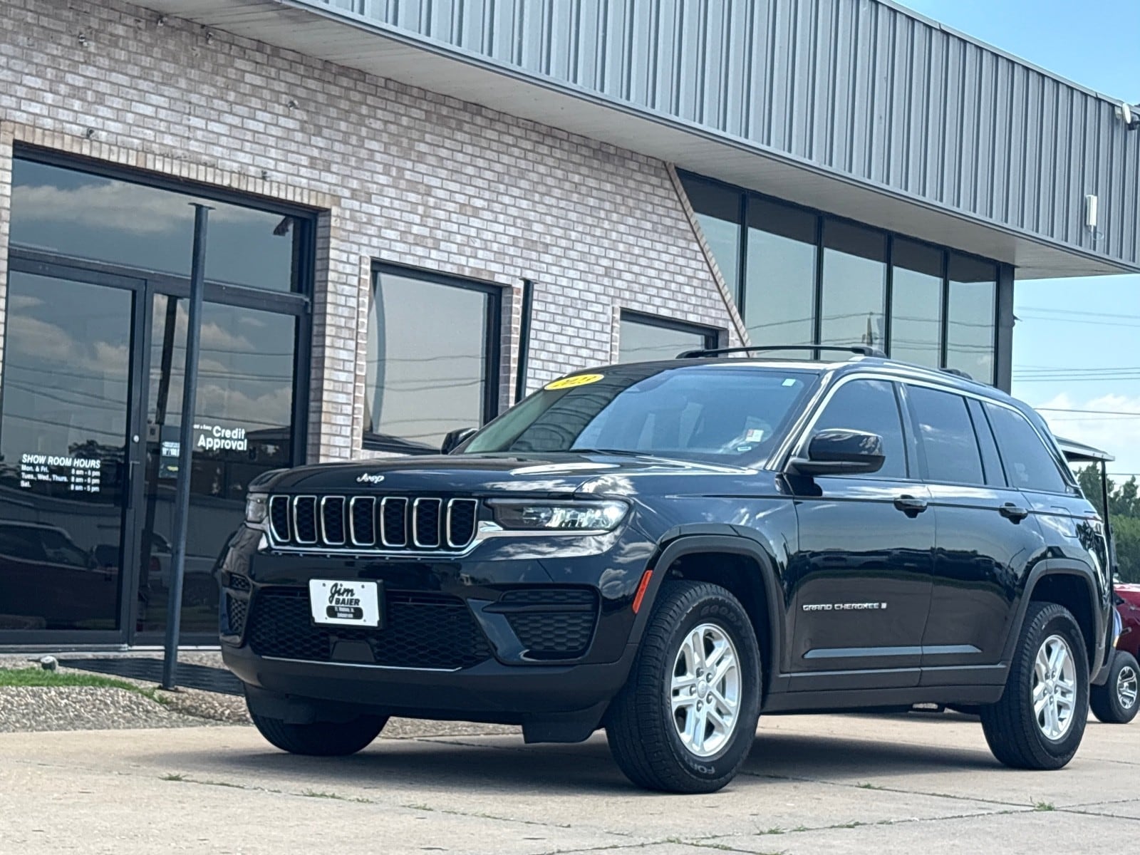 2023 Jeep Grand Cherokee Laredo