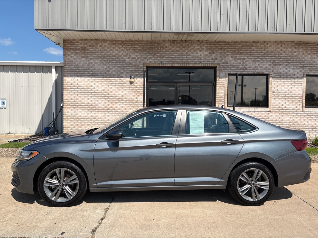 Certified 2024 Volkswagen Jetta SE Sedan