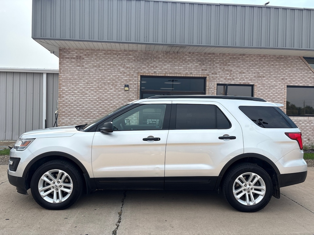 Certified 2017 Ford Explorer Base