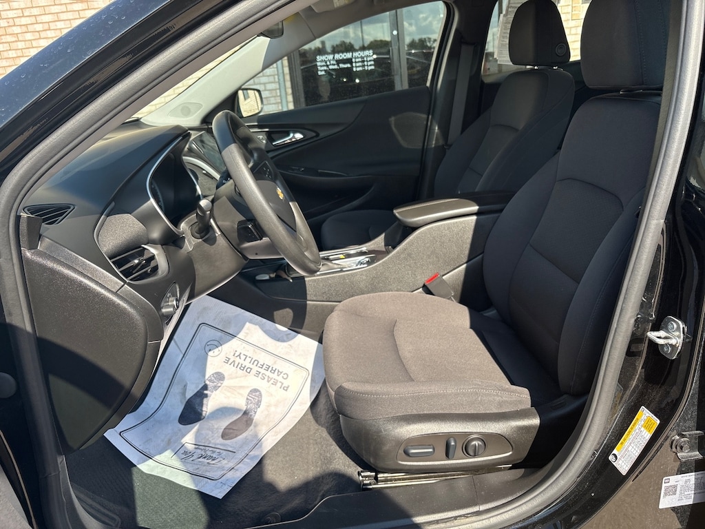 Used 2022 Chevrolet Malibu LT Sedan