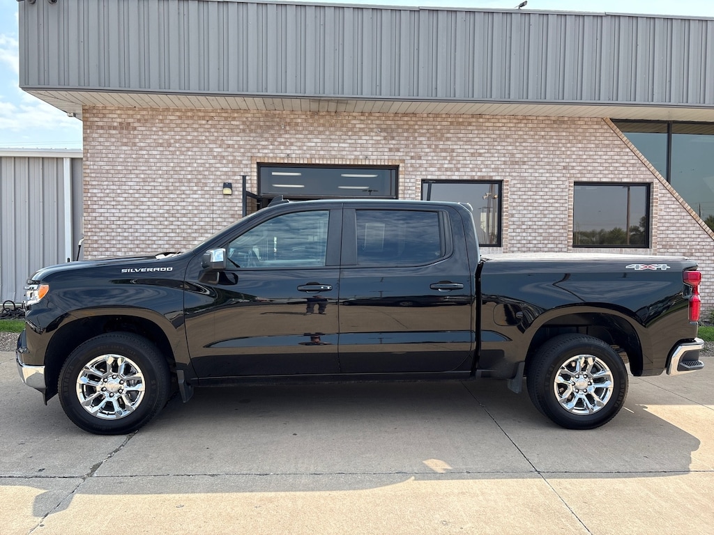 Used 2022 Chevrolet Silverado 1500 LT Pickup Truck