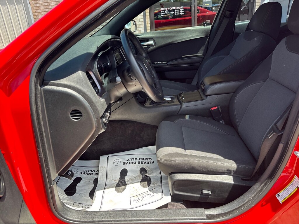 Used 2018 Dodge Charger SXT Sedan