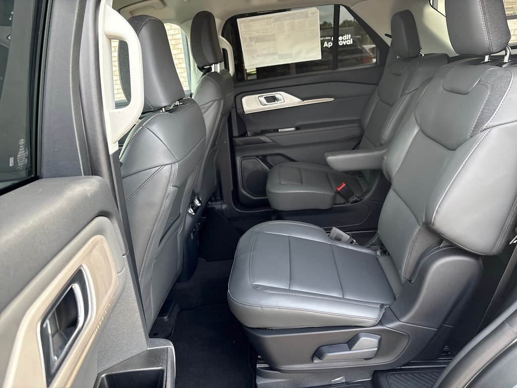 New 2025 Ford Explorer Active SUV