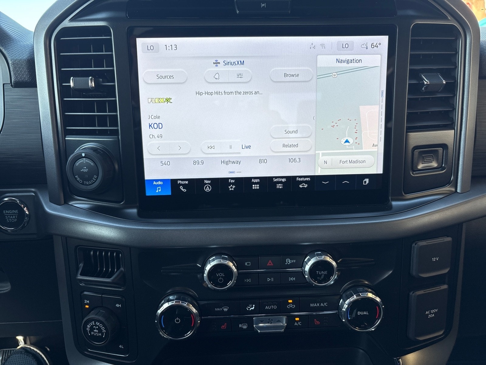 2025 Ford F-150 XLT - Photo 22