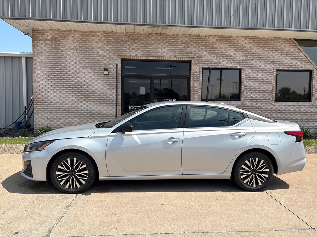 Certified 2024 Nissan Altima 2.5 SV Sedan