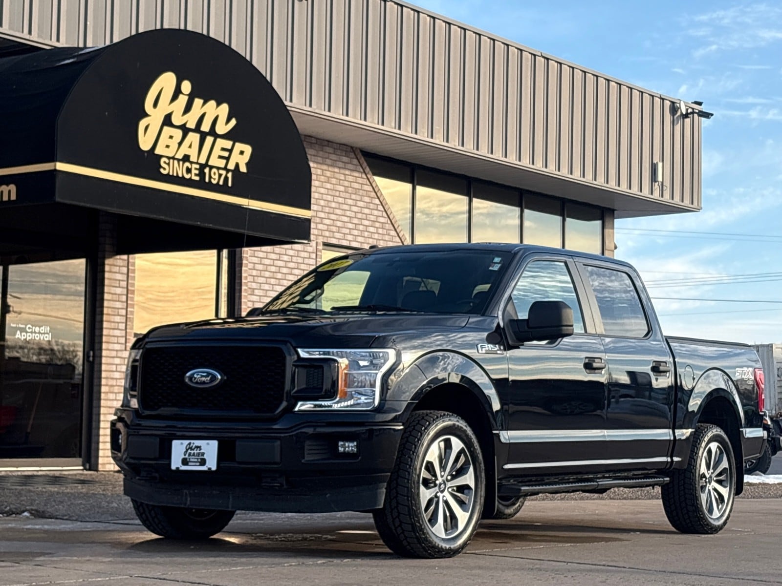2019 Ford F-150 XL's photo
