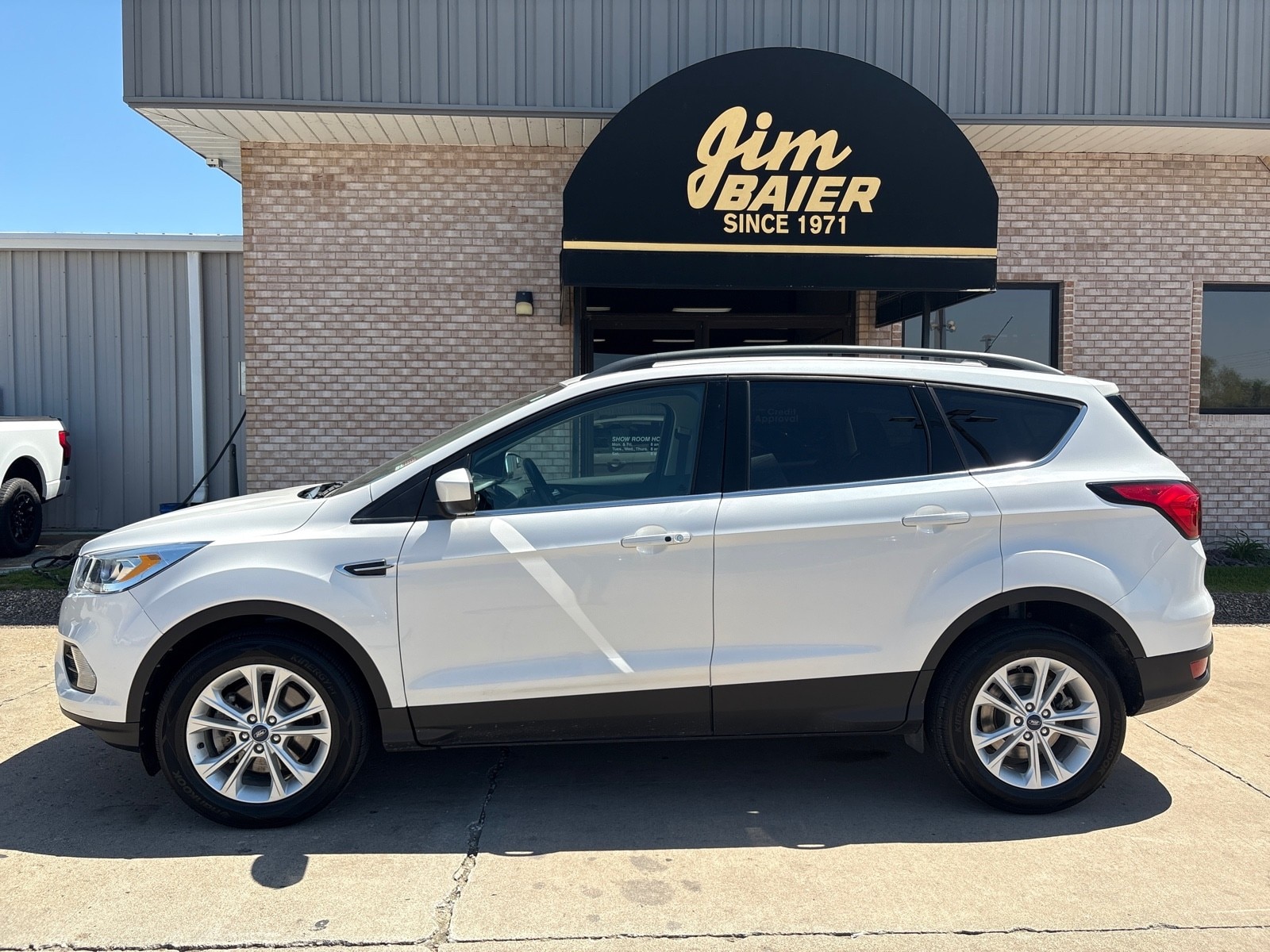 Used 2019 Ford Escape SEL with VIN 1FMCU9HD6KUC27424 for sale in Fort Madison, IA