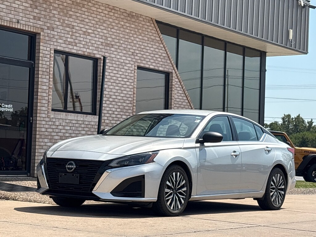 Certified 2024 Nissan Altima 2.5 SV Sedan