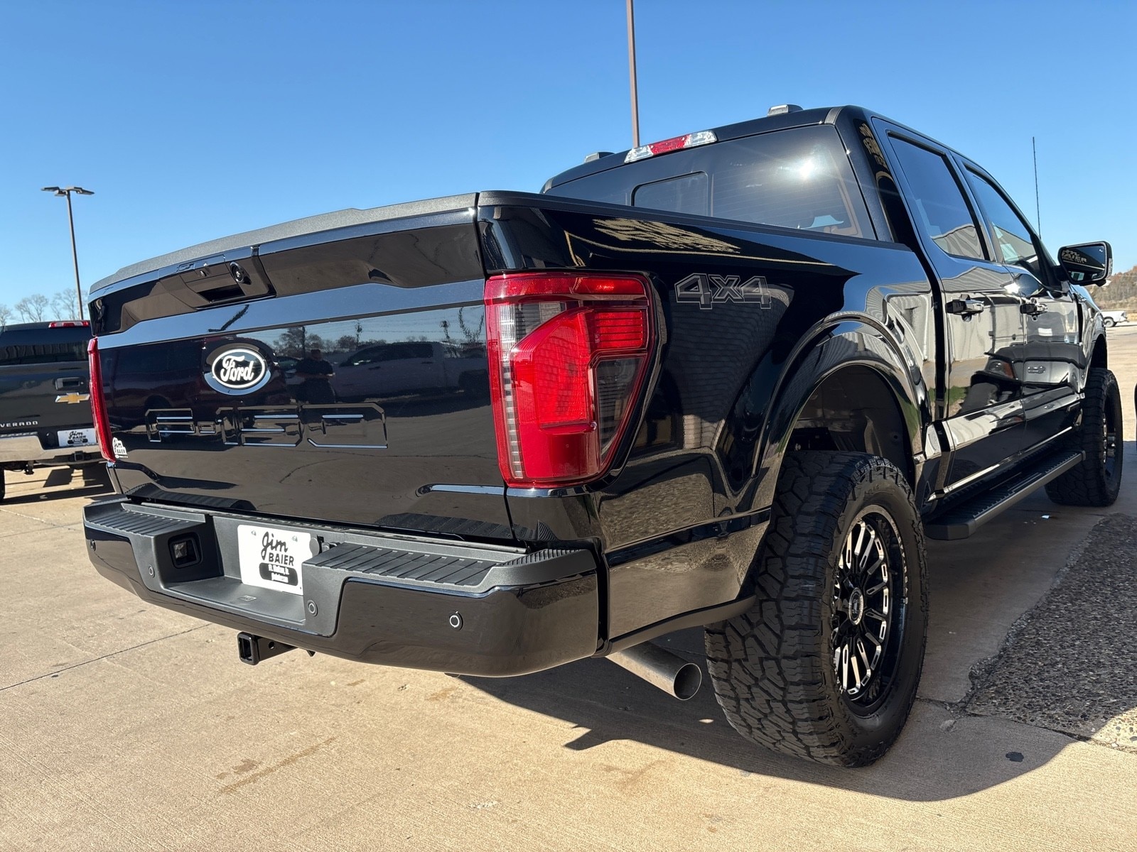 2025 Ford F-150 XLT - Photo 9