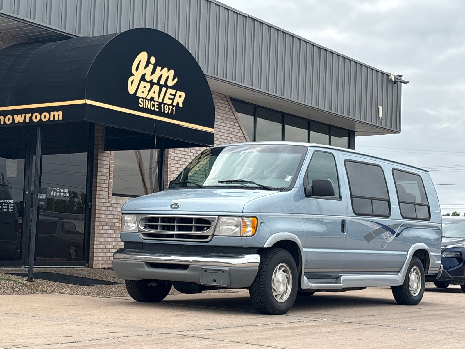 1999 Ford E-Series E-150 VAN's photo