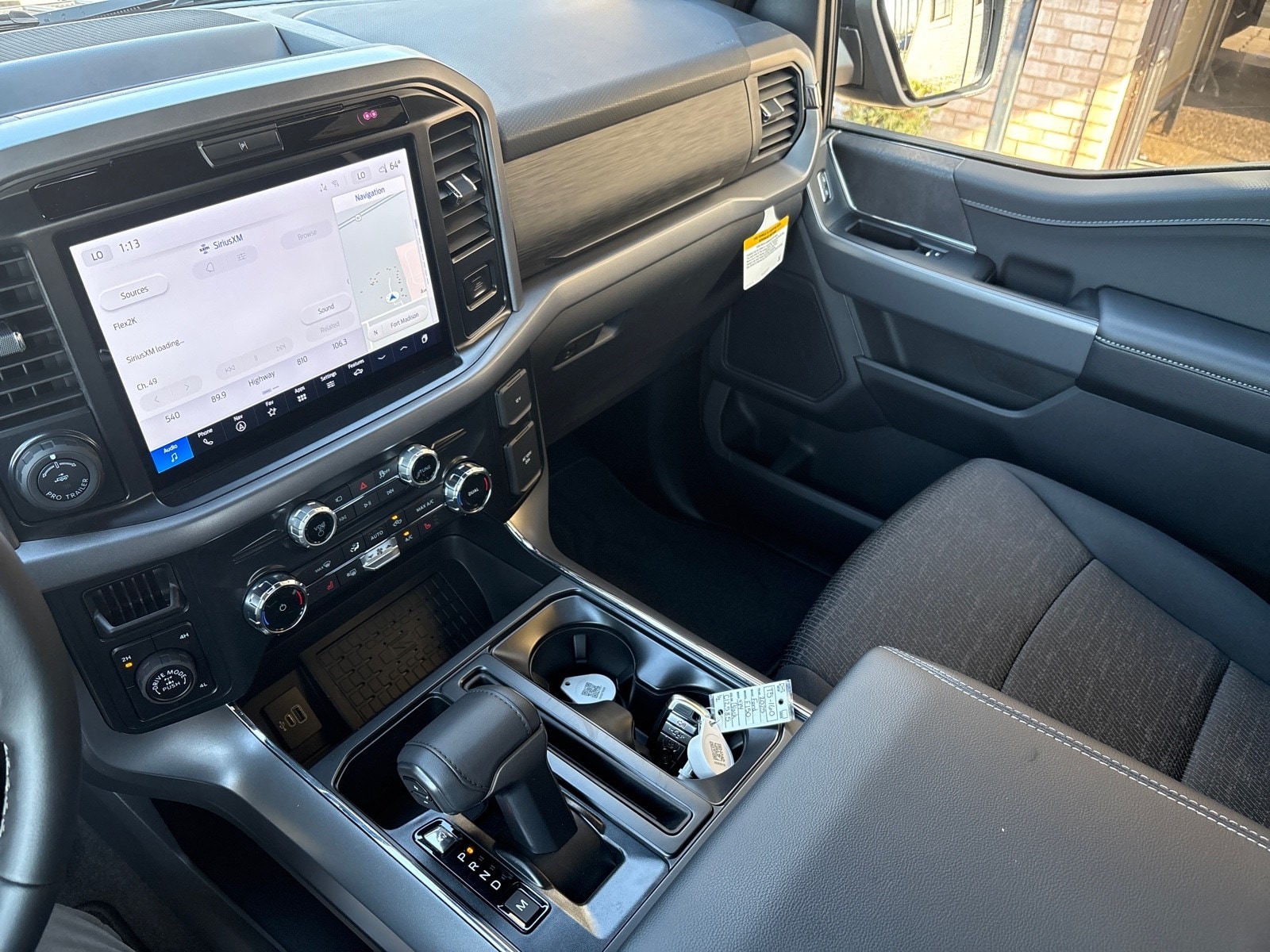 2025 Ford F-150 XLT - Photo 17