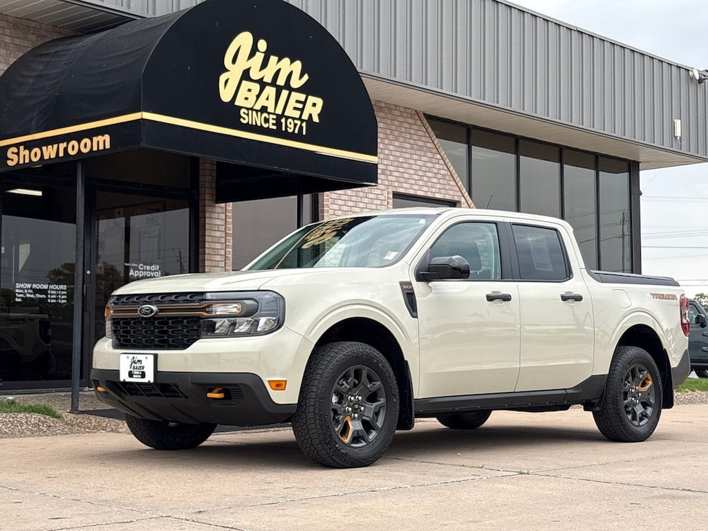 Used 2024 Ford Maverick XLT Tremor Pickup Truck