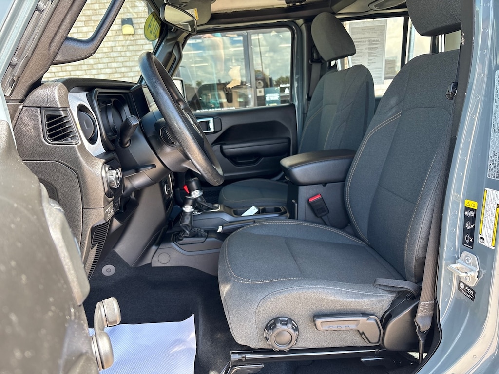 Used 2024 Jeep Gladiator Sport Pickup Truck