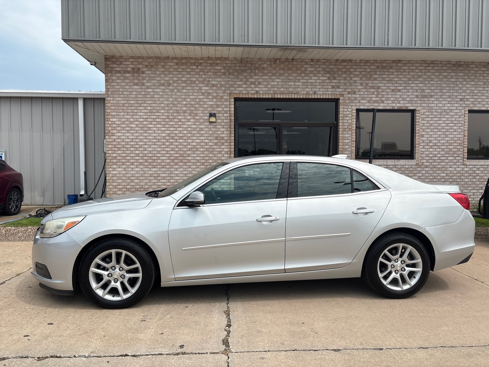 Used 2015 Chevrolet Malibu 1LT with VIN 1G11C5SL5FF149065 for sale in Fort Madison, IA