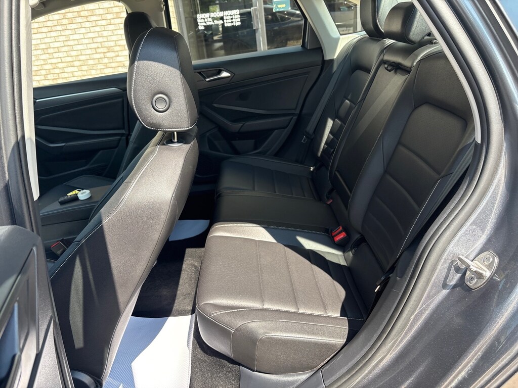 Certified 2024 Volkswagen Jetta SE Sedan