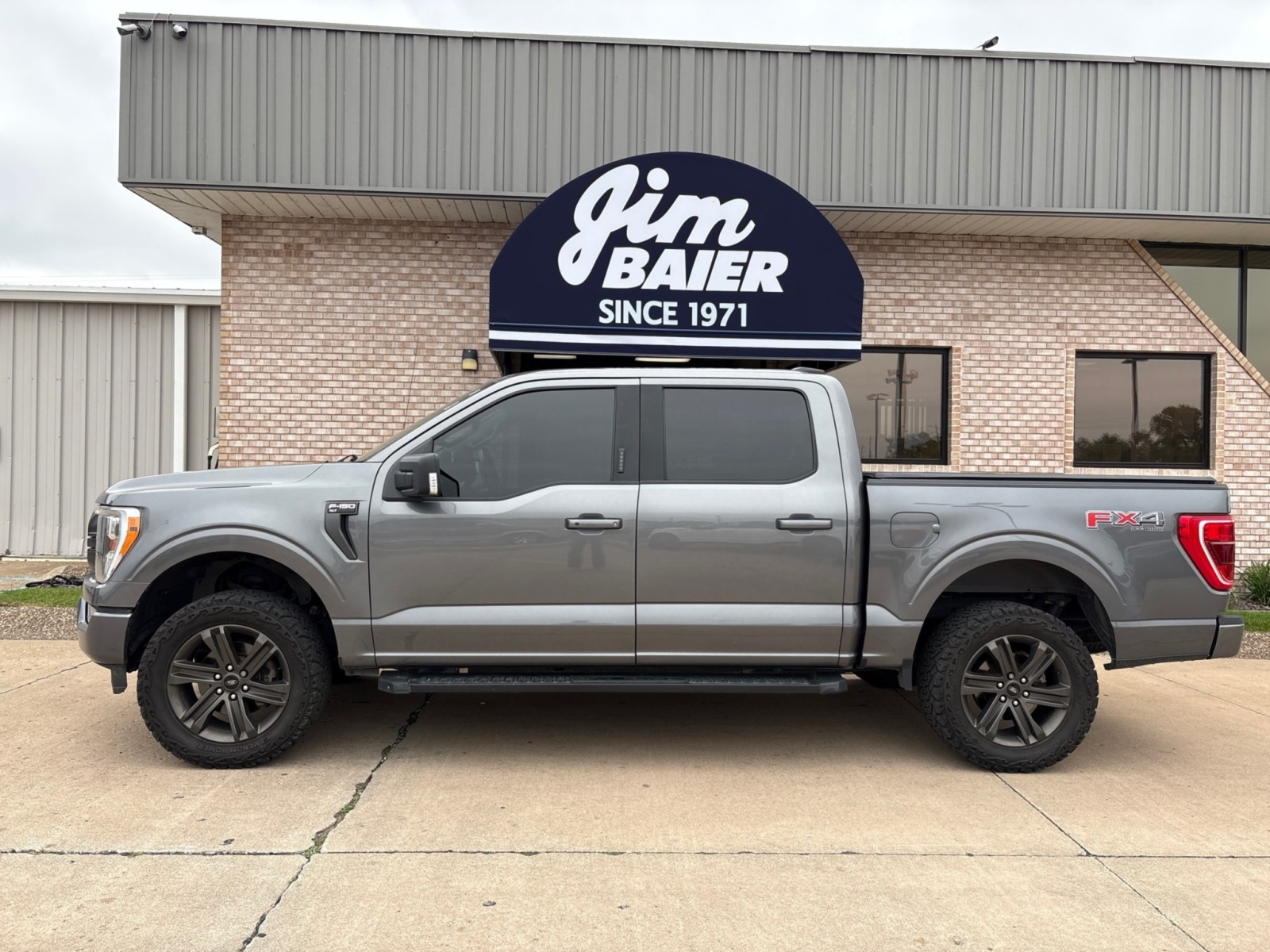 Used 2021 Ford F-150 XLT Pickup Truck